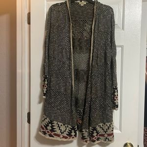 Women's sweater geometric design black, tan, burgundy with hood 1X